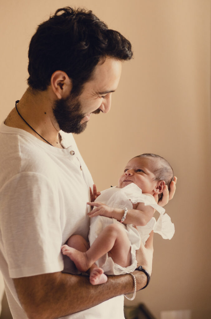 How to Plan Your Newborn Photoshoot. Photo by Jessica Sidenros